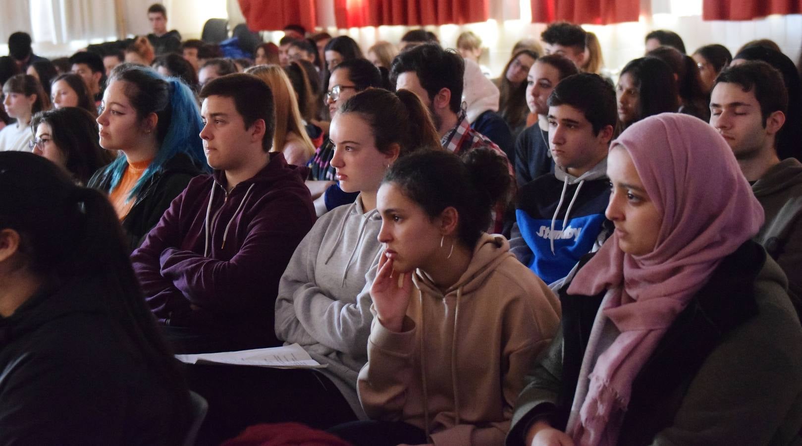 Fotos: el Maratón Poético bajo el lema &#039;La música de la palabra en imágenes&#039;. En el IES Batalla de Clavijo