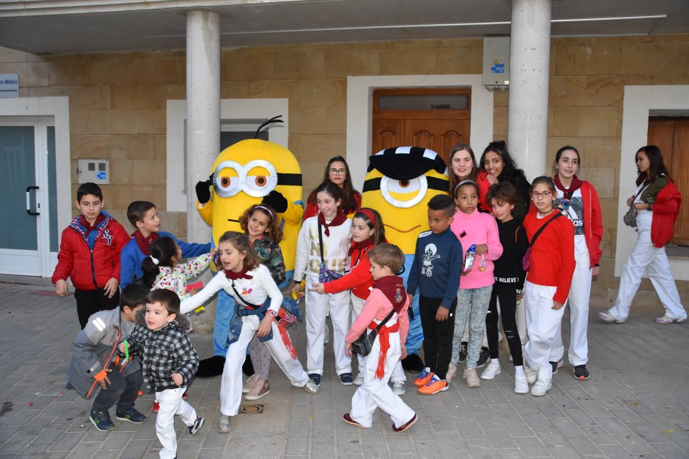 Fotos: El Villar de Arnedo lanza el chupinazo de las fiestas de la Virgen de la Anunciación