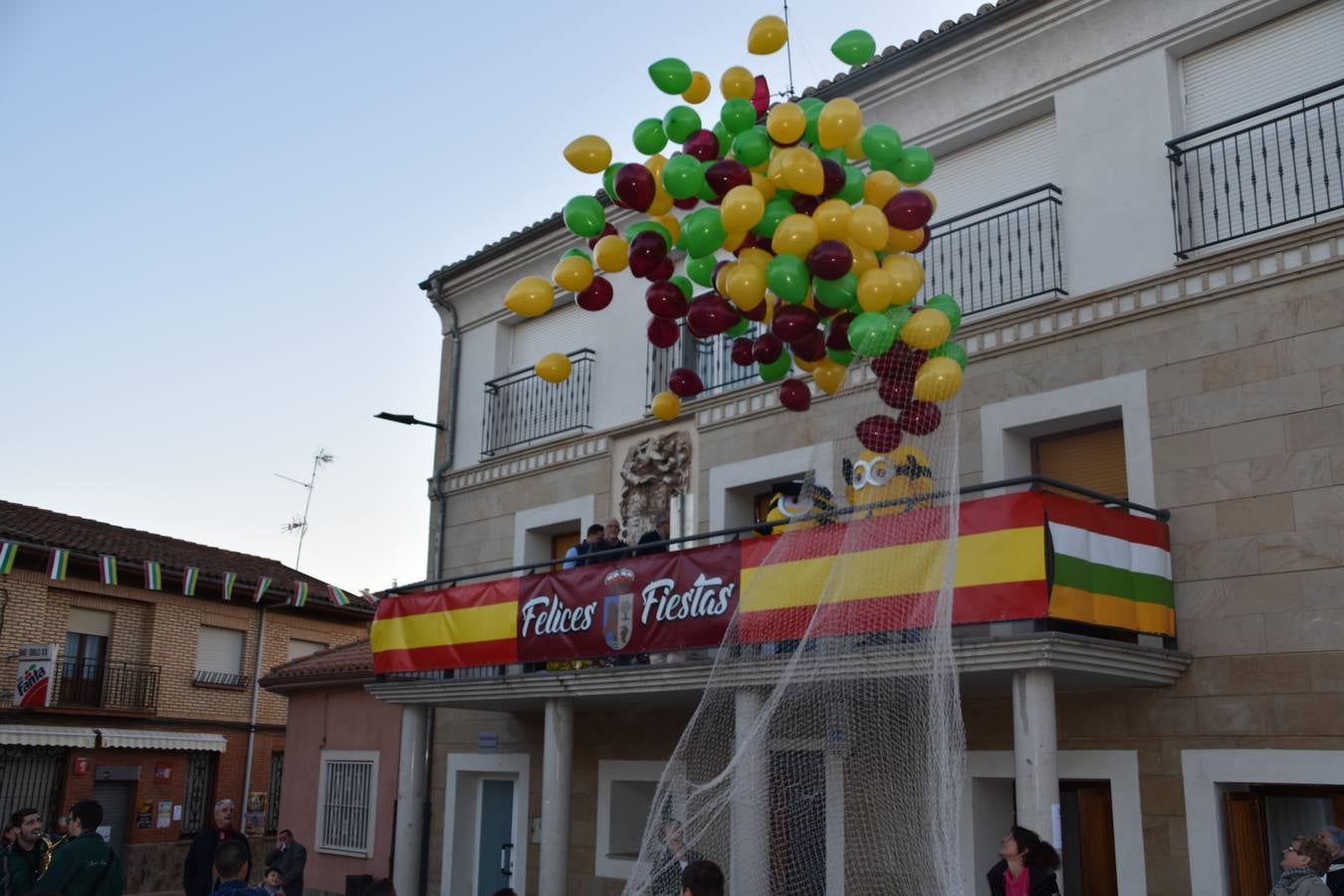 Fotos: El Villar de Arnedo lanza el chupinazo de las fiestas de la Virgen de la Anunciación