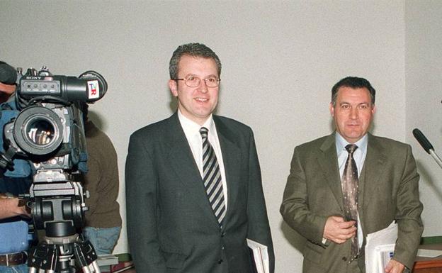 Emilio del Río y Pedro Soto en la campaña de las elecciones generales de marzo del año 2000.