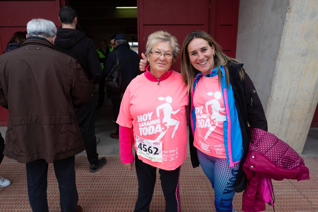 Fotos: Las Gaunas se tiñe de rosa