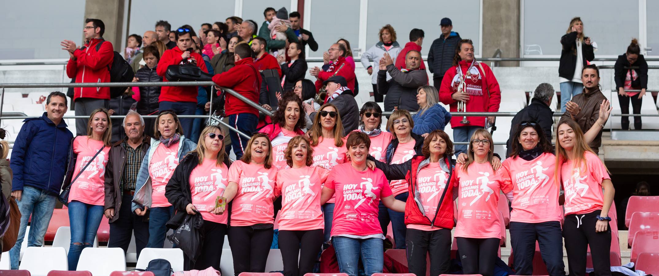 Fotos: Las Gaunas se tiñe de rosa