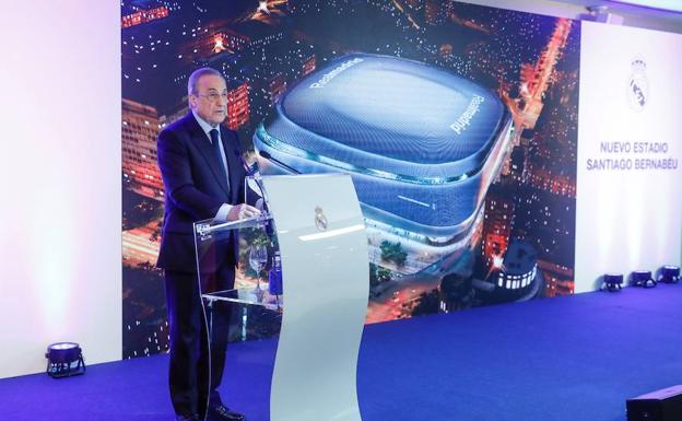 Florentino Pérez, con el nuevo Santiago Bernabéu detrás. 