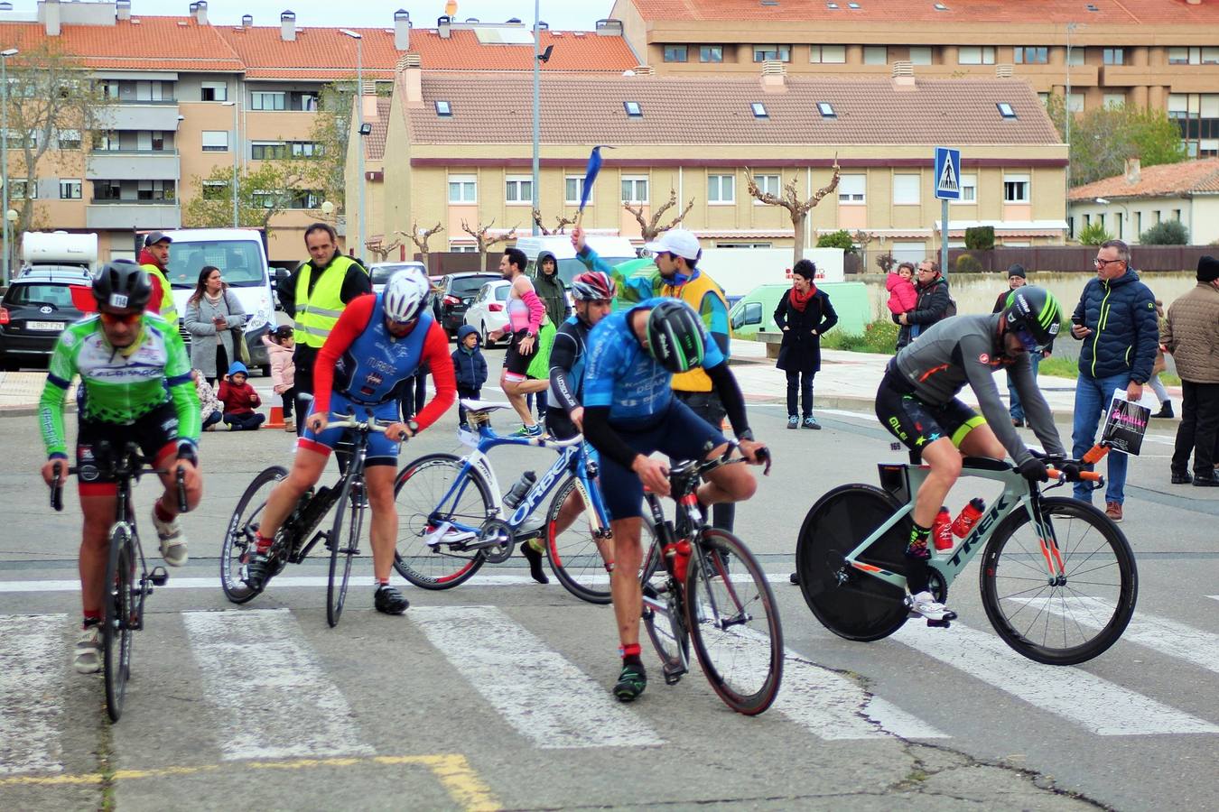 Más de 200 deportistas participaron en el duatlón de Santo Domingo