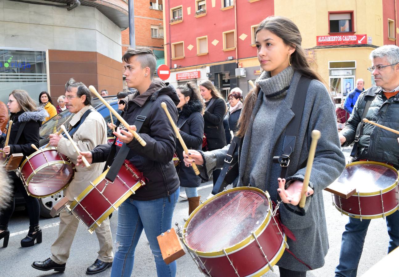 Fotos: La Cofradía de la Flagelación recoge 543 kilos de comida en su ensayo solidario