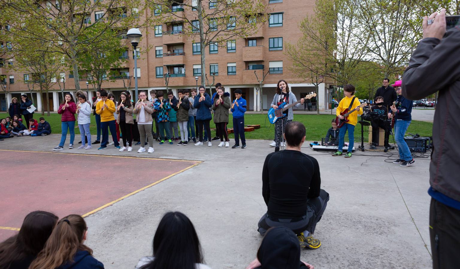 Fotos: Escolares riojanos celebran Musiqueando en el parque San Miguel de Logroño