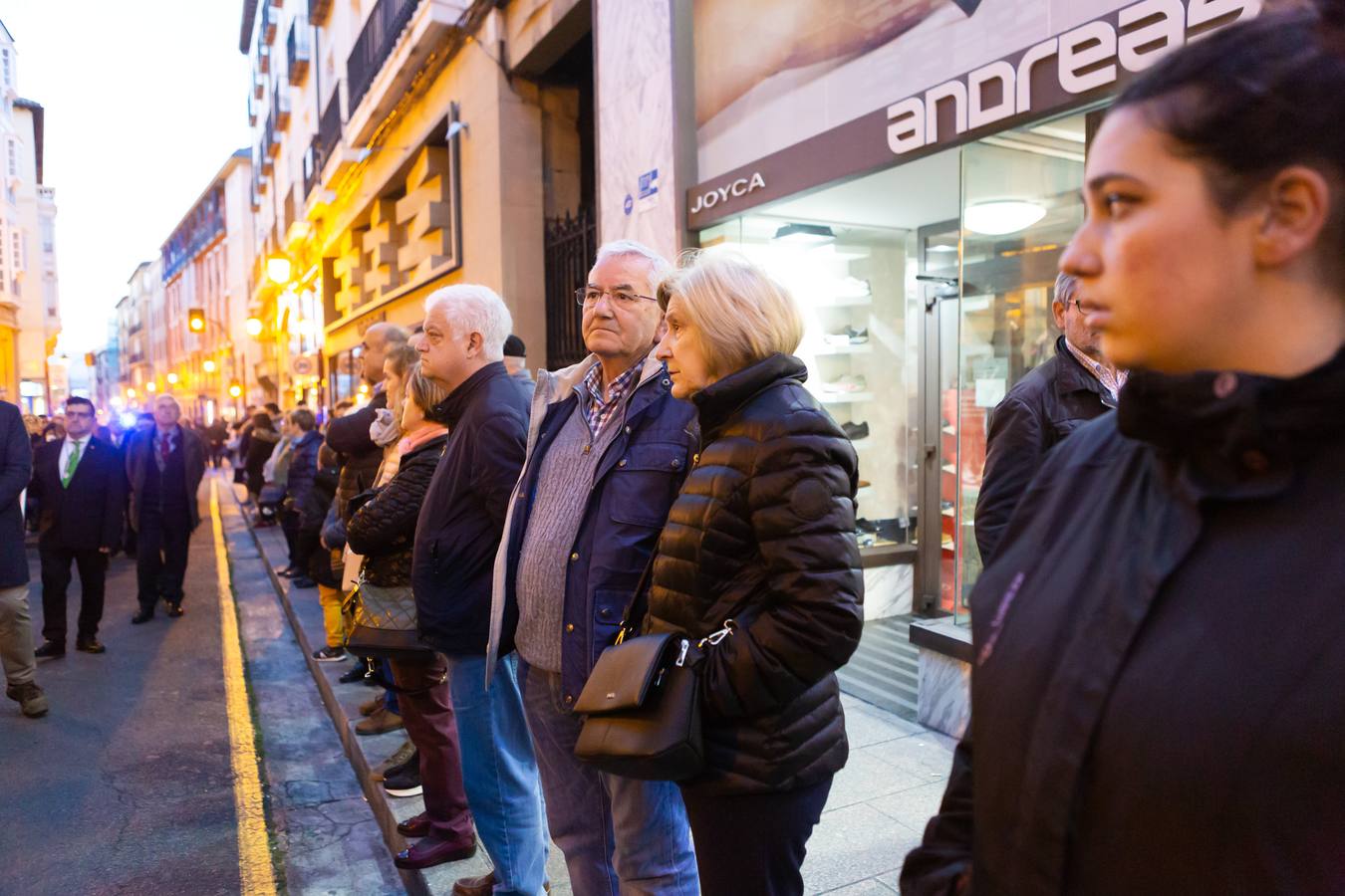 Fotos: La procesión del Viernes de Dolor en Logroño