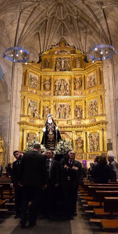 Fotos: La procesión del Viernes de Dolor en Logroño