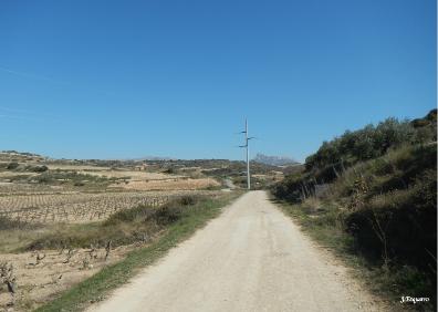 Imagen secundaria 1 - Vista del León Dormido, camino del barranco de la Formosa y llegada a Viñaspre 