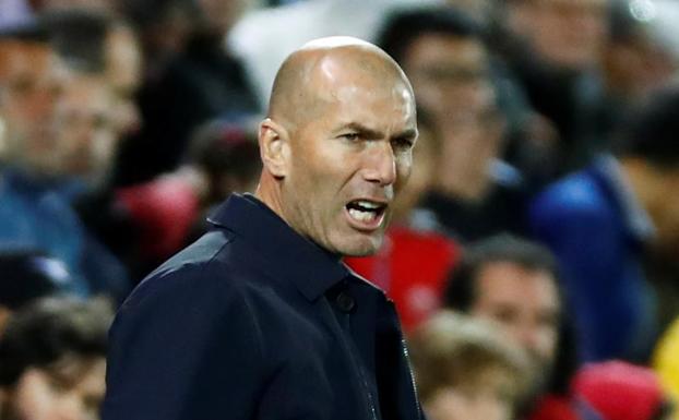 Zinedine Zidane, durante el partido que midió al Real Madrid con el Leganés. 
