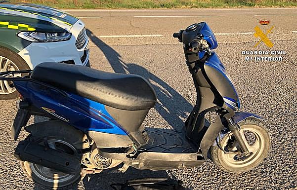 Detenido en Arrúbal por conducir una moto dada de baja, con matrícula falsa y sin carné