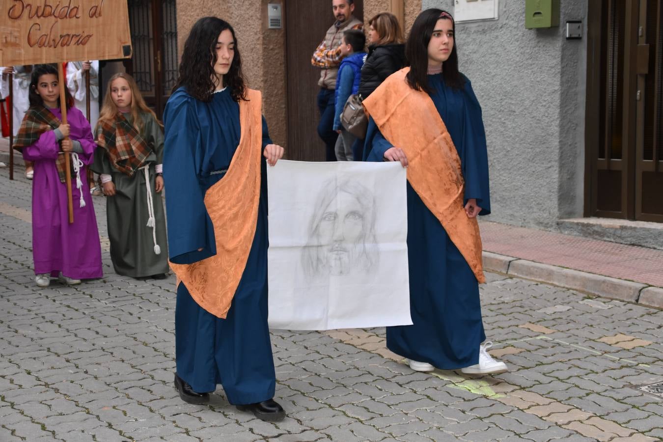 Fotos: Procesión del Santo Entierro en Cervera