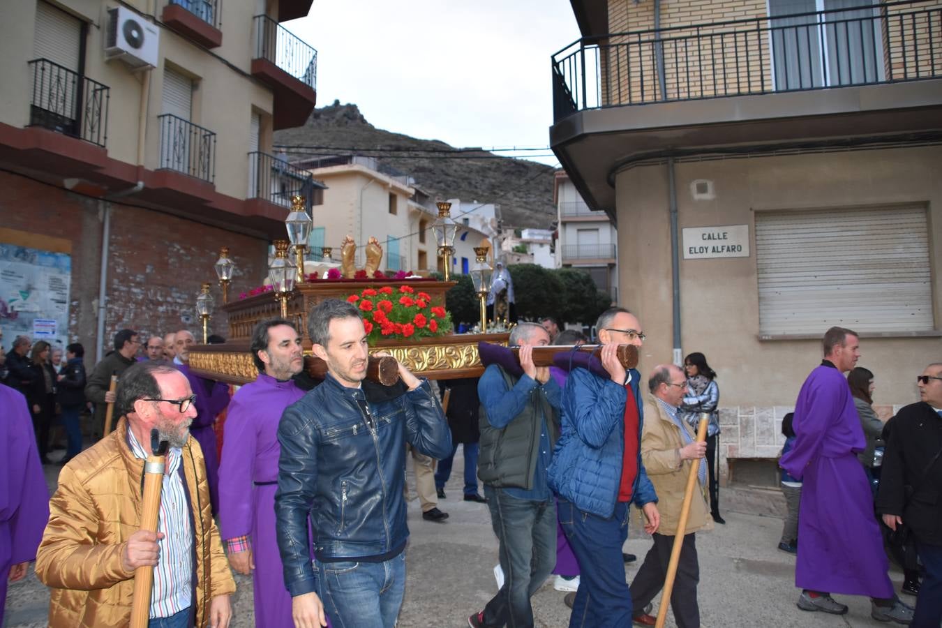 Fotos: Procesión del Santo Entierro en Cervera