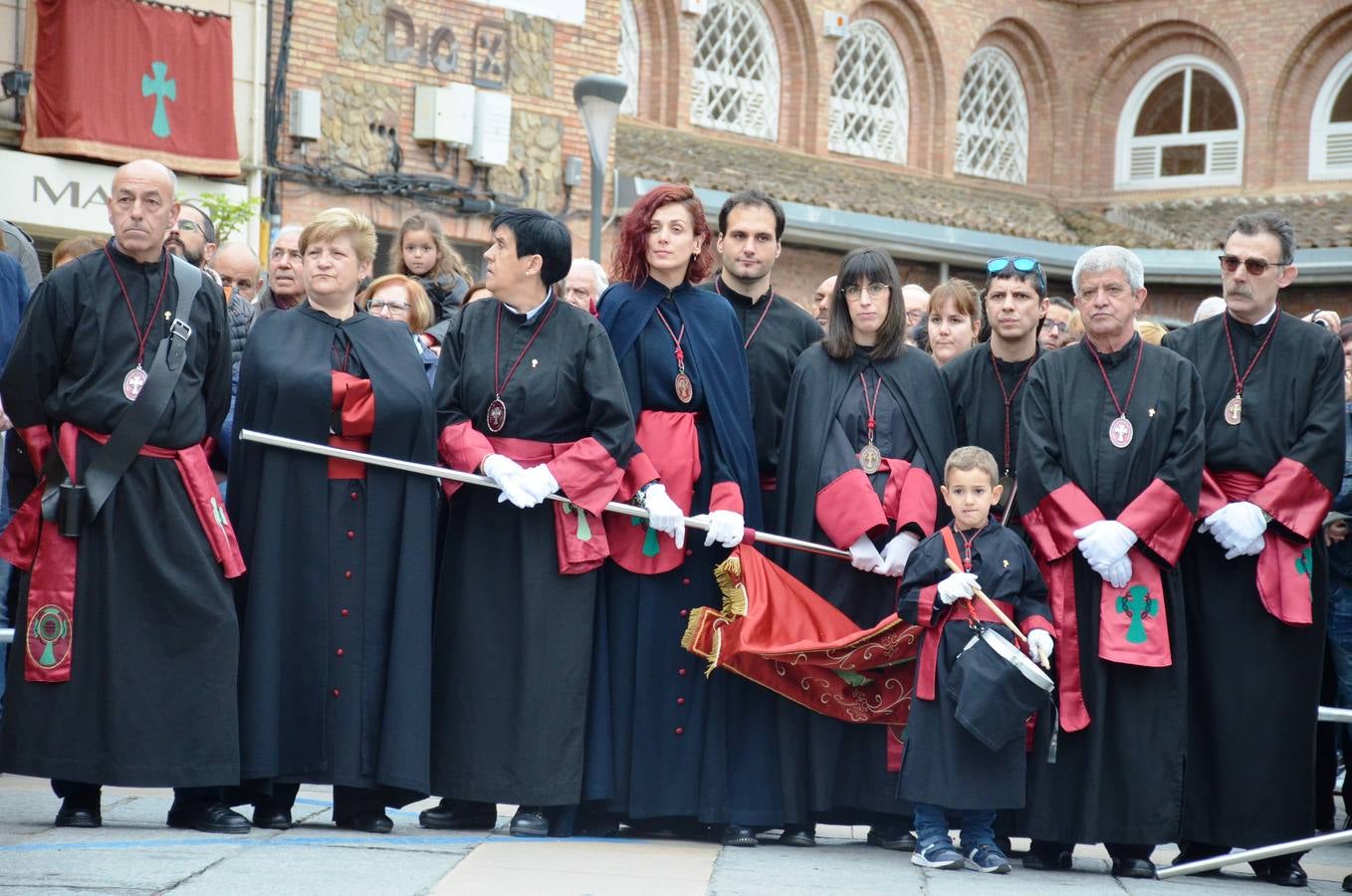 Fotos: Procesión del Cristo Resucitado en Calahorra