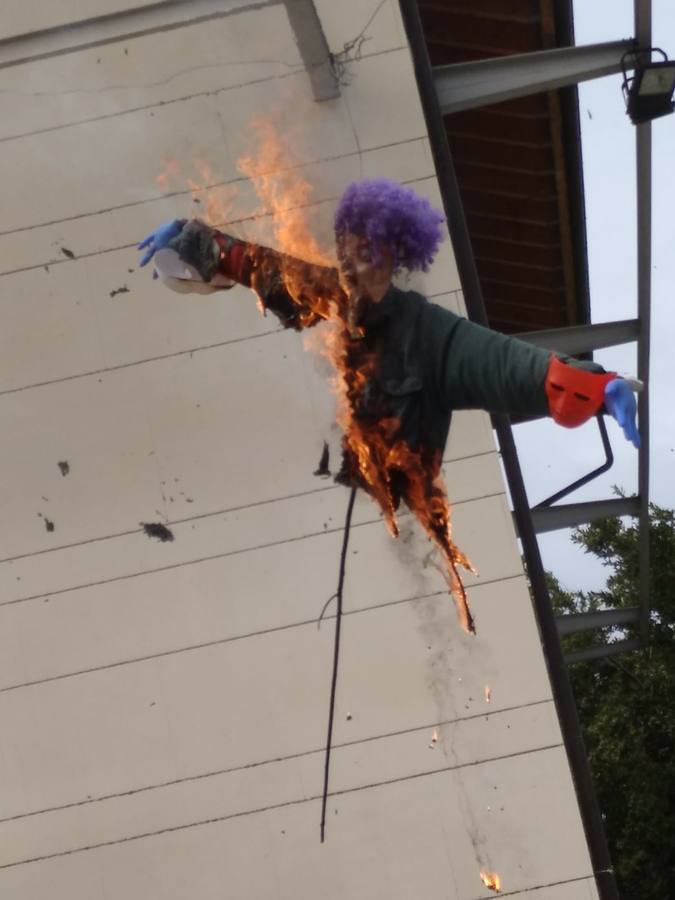 Fotos: Quema de Judas en El Redal, Valdeperillo y Cornago