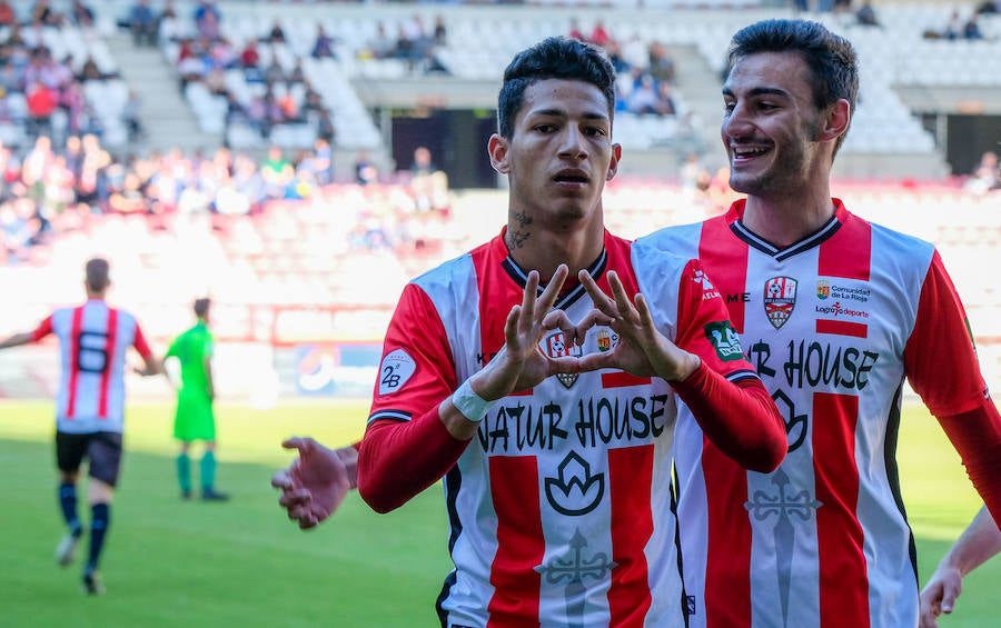 Los riojanos ganan al Mirandés por 3-0, pelearán por la segunda plaza y se clasifican para el 'play off'