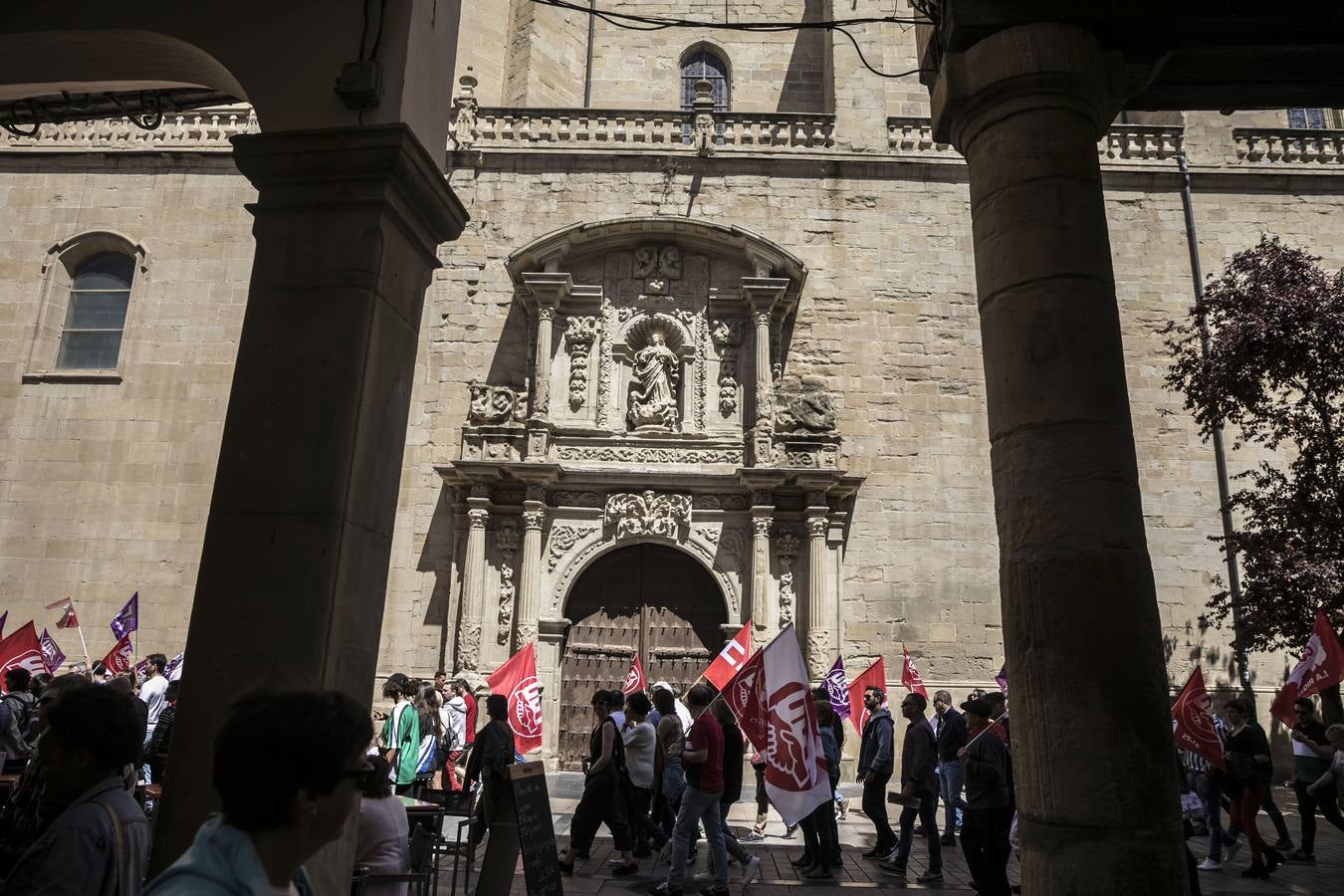 Las centrales mayoritarias logran reunir a entre 4.000 y 5.000 personas en la tradicional movilización del Día del Trabajo