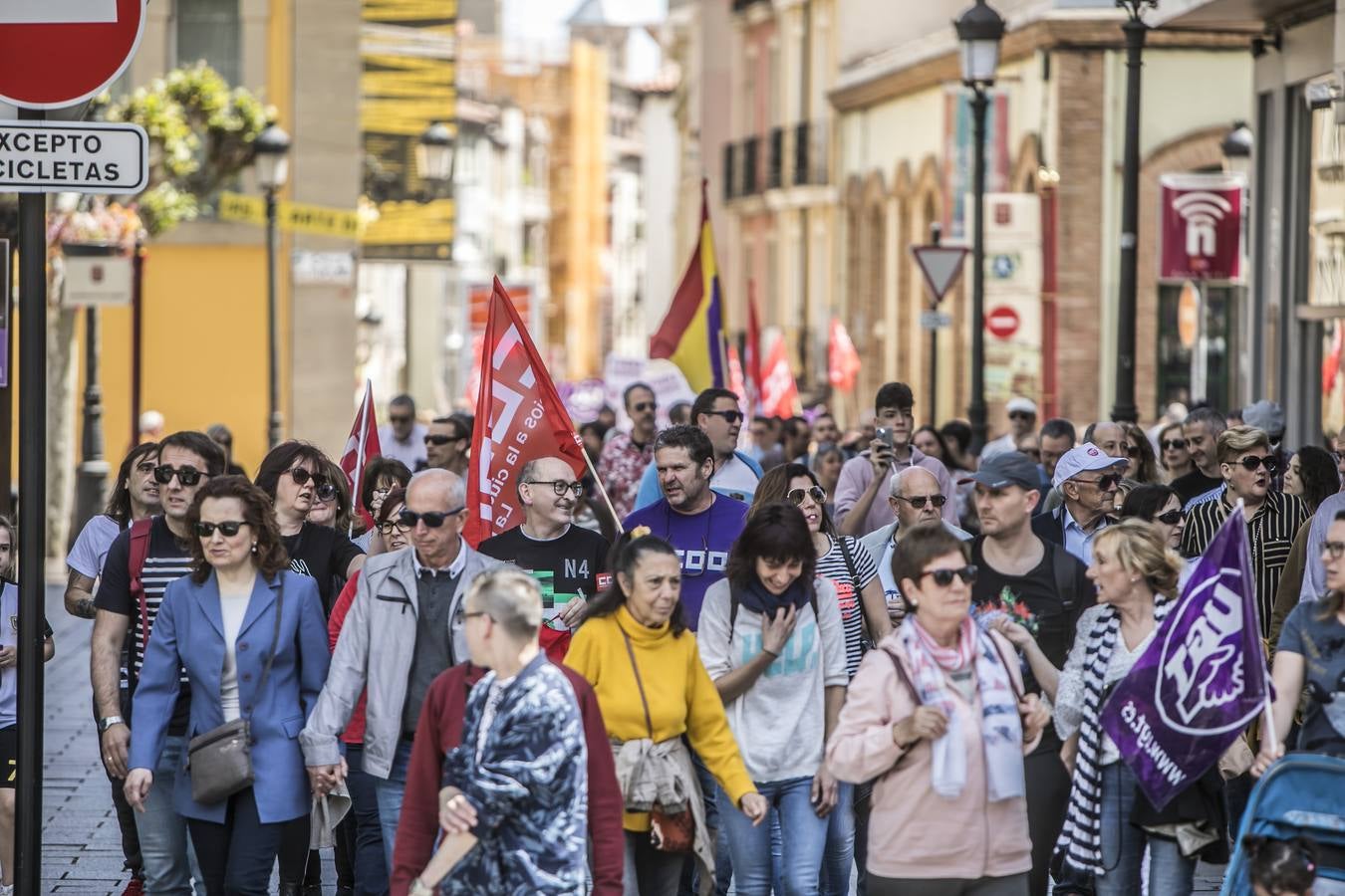 Las centrales mayoritarias logran reunir a entre 4.000 y 5.000 personas en la tradicional movilización del Día del Trabajo