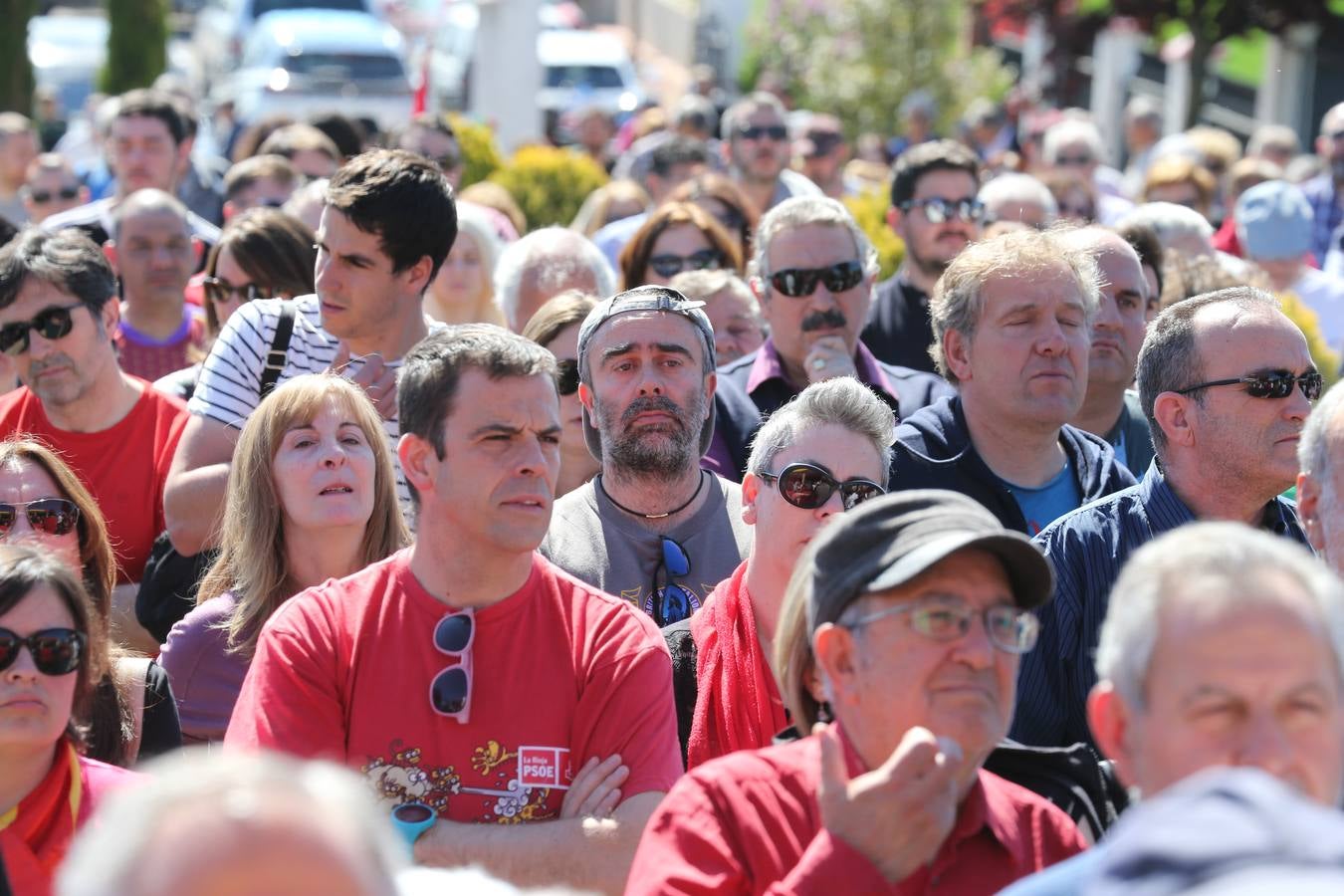 En el acto de hoy han participado, junto a los miembros de la asociación, representantes de sindicatos y partidos políticos