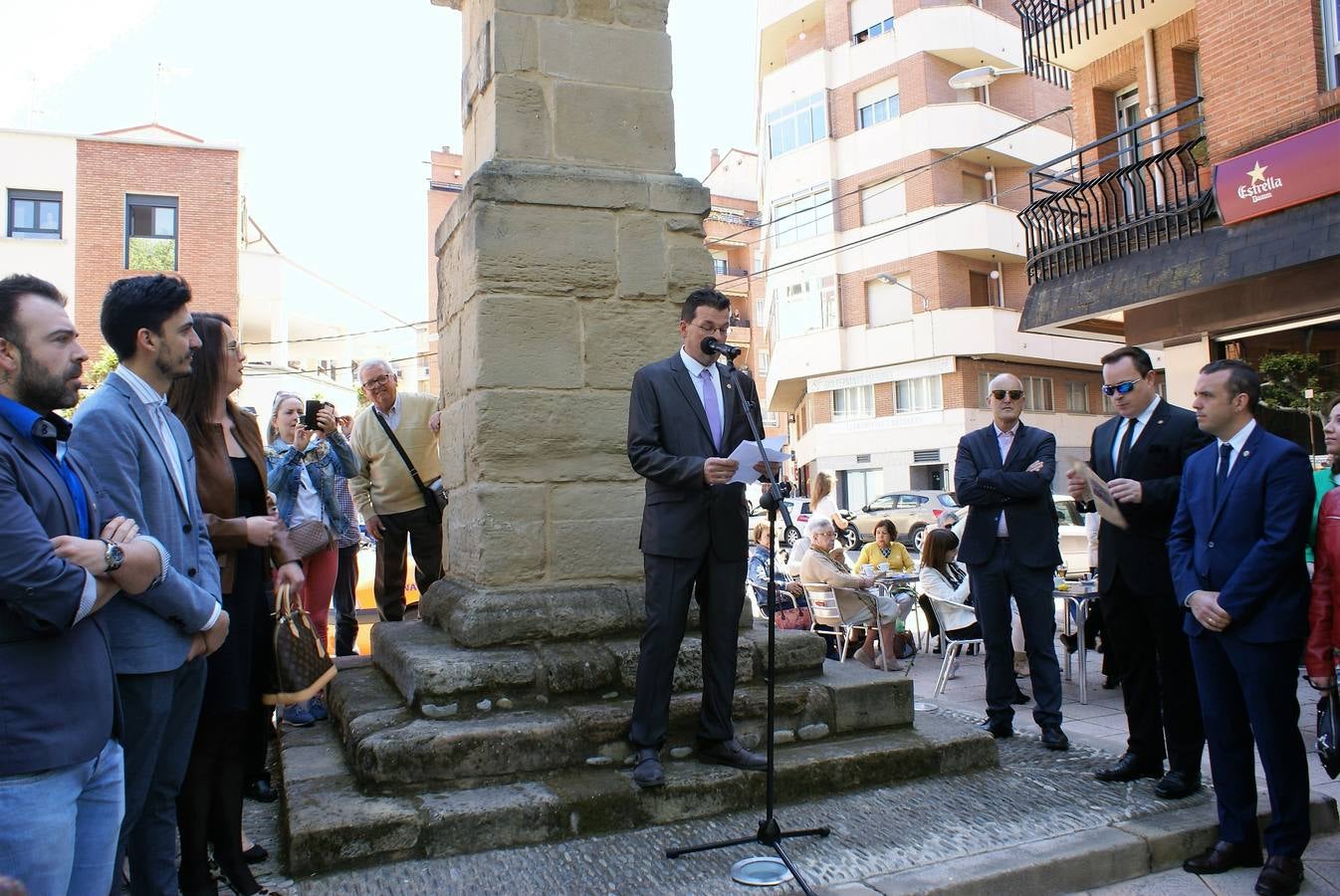 Fotos: Pregón del Primero de mayo y la aclamación de Fernando III el Santo en Nájera