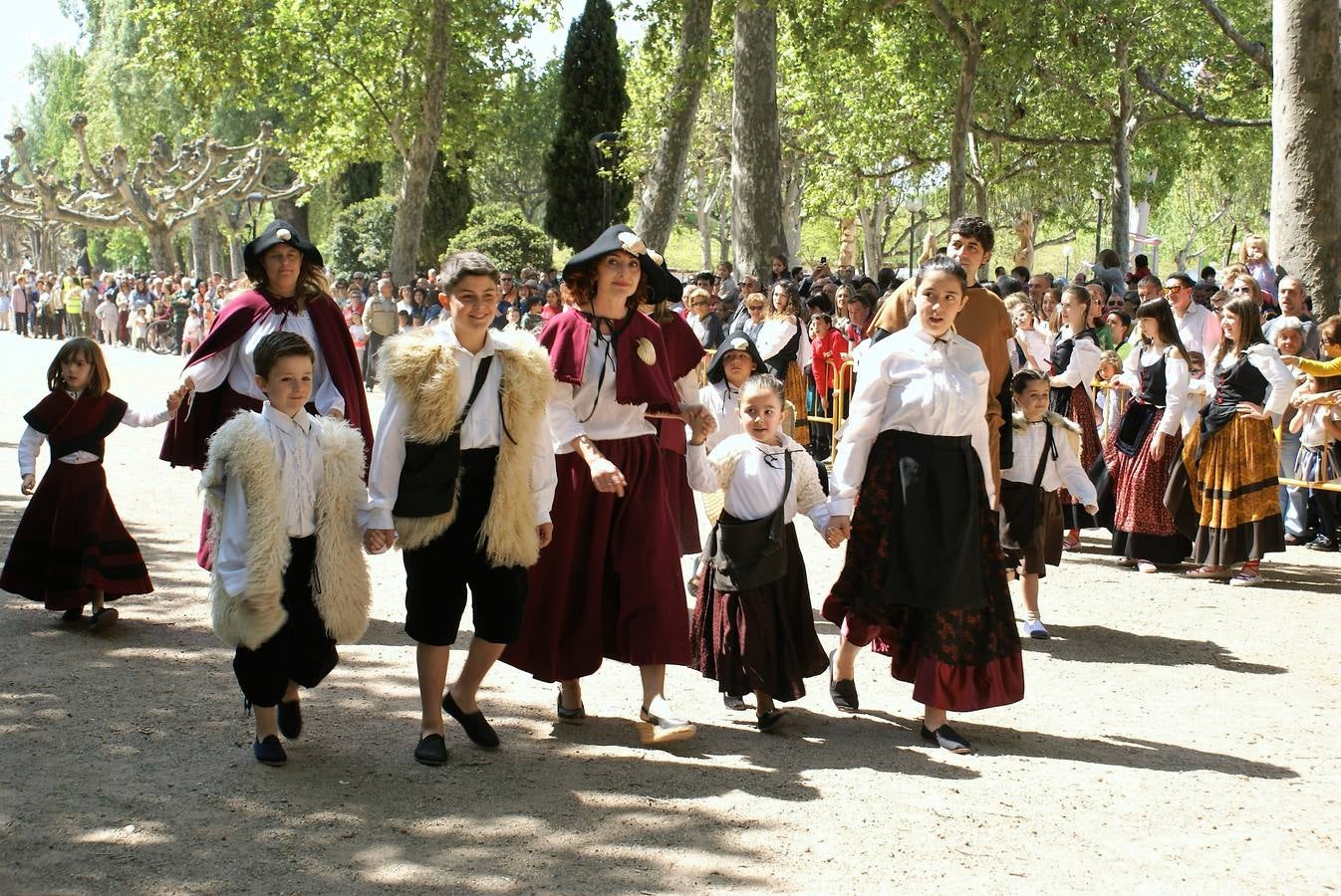 Fotos: Pregón del Primero de mayo y la aclamación de Fernando III el Santo en Nájera