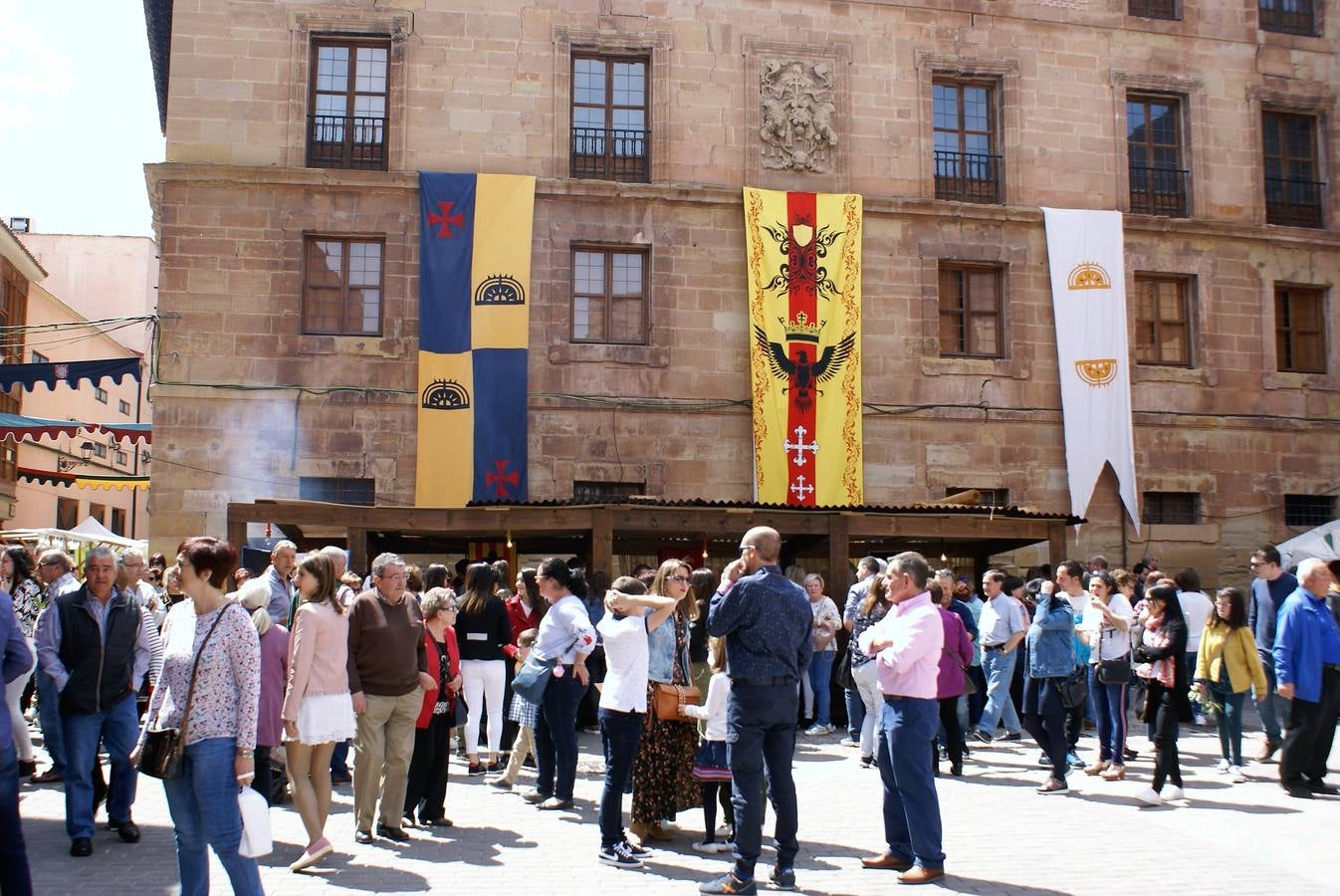 Fotos: Pregón del Primero de mayo y la aclamación de Fernando III el Santo en Nájera