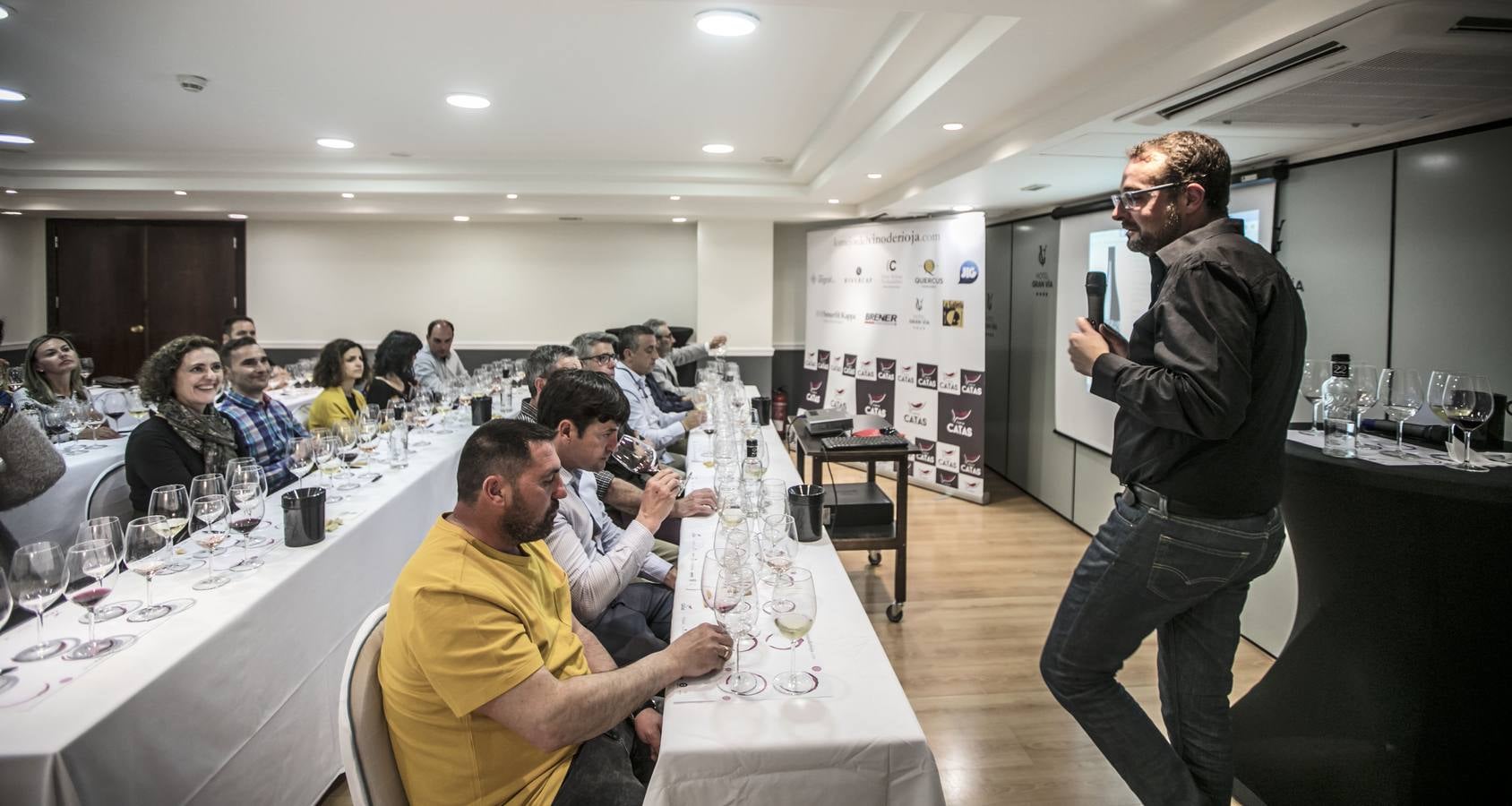 Fotos: Pedro Peciña y &#039;El Vino Pródigo&#039;, en el Club de Catas