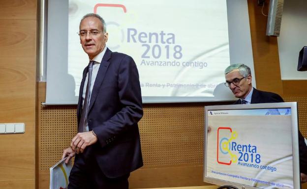 Jesús Gascón, director general de la Agencia Tributaria, en la presentación de la última campaña de la renta (IRPF). 