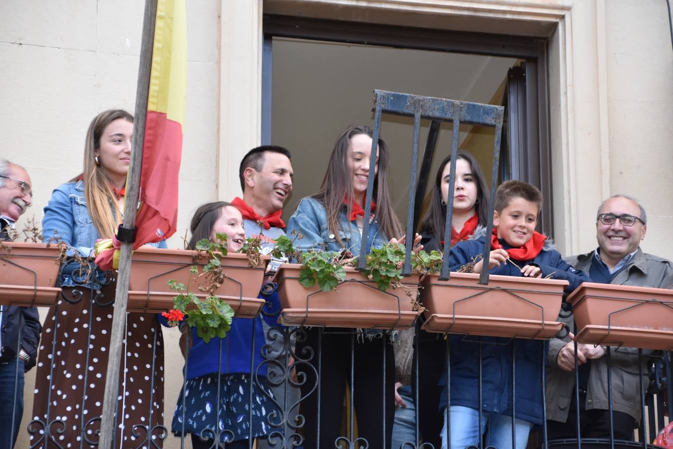 Fotos: Aldeanueva de Ebro comienza las fiestas de la Juventud
