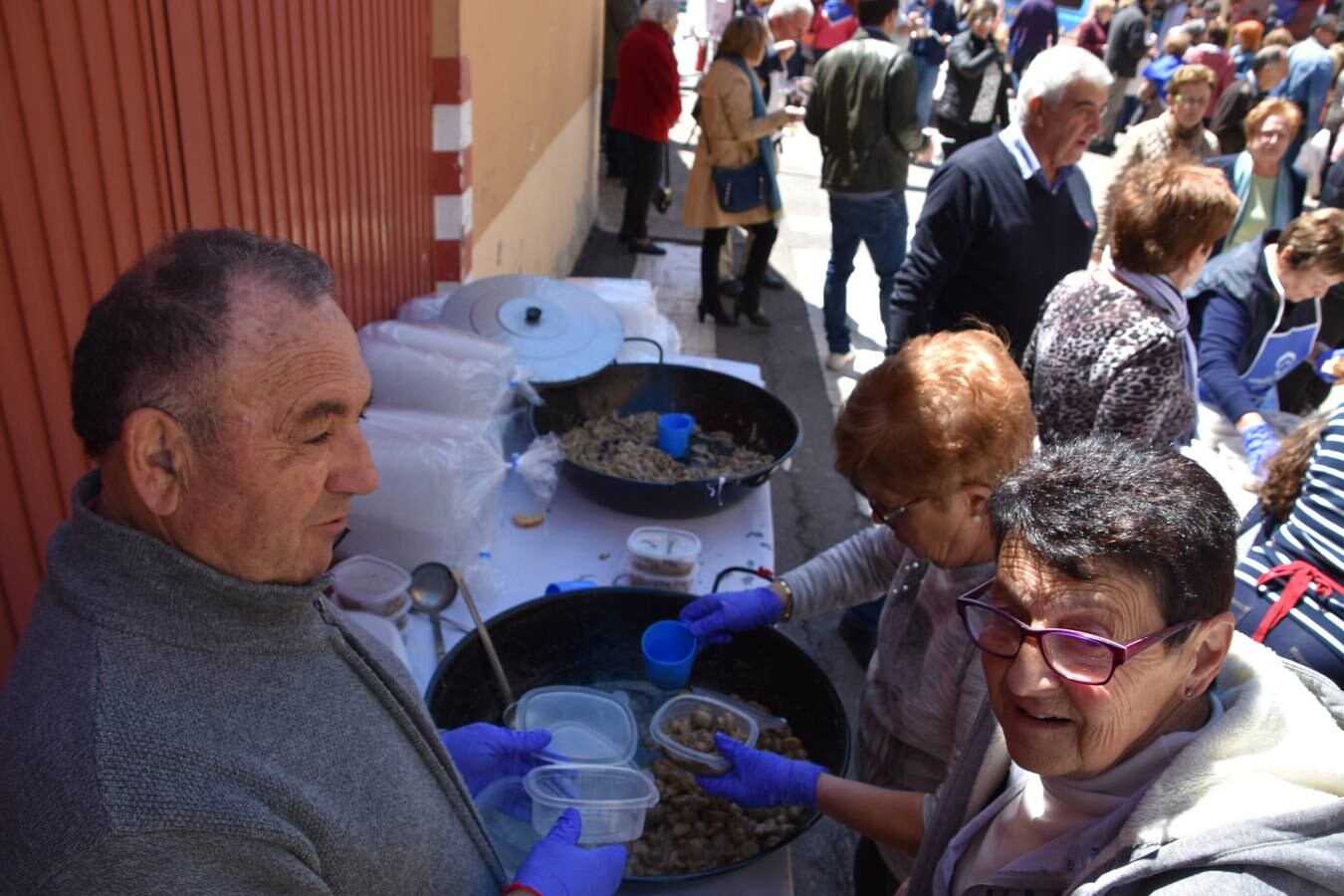 Concurso de calderetas de champiñones y setas y feria intercultural de Pradejón (feria Fungitur 2019).