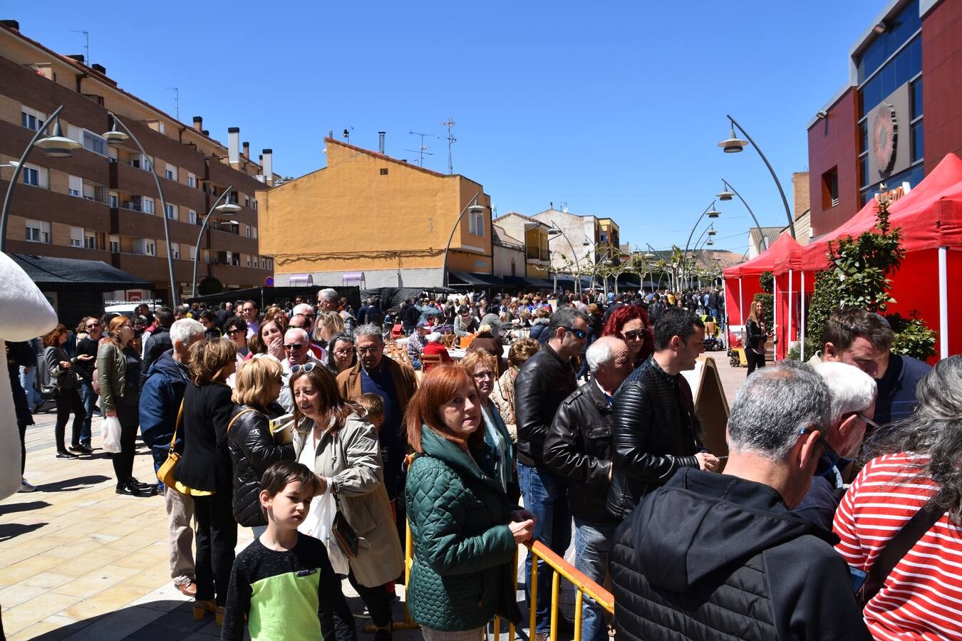 Concurso de calderetas de champiñones y setas y feria intercultural de Pradejón (feria Fungitur 2019).