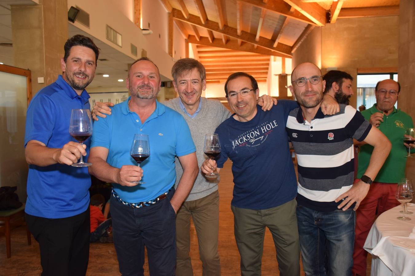 Los participantes en el Torneo Finca Valpiedra, de la Liga de Golf y Vino, disfrutaron de una cata de vinos de la bodega.