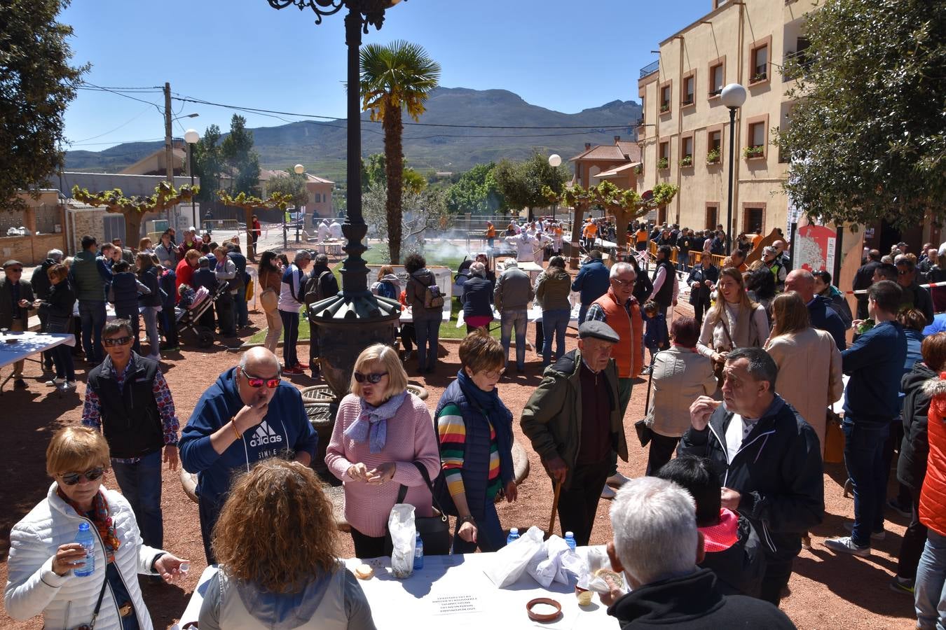 Fotos: III feria de la cebolla asada de Herce