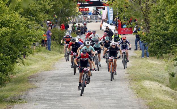 Galería. Primera etapa de La Rioja Bike Race: La salida 