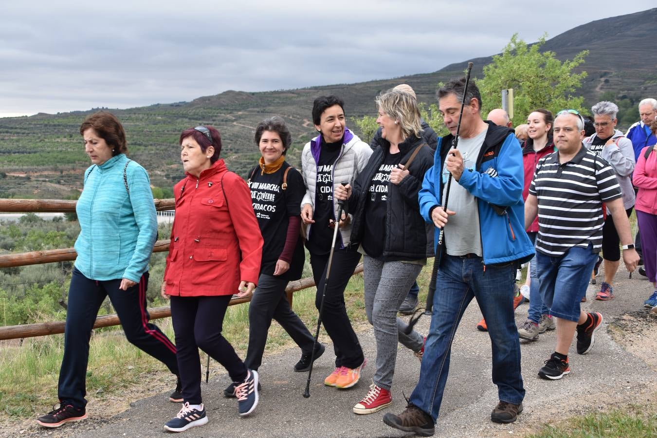 Participan más de 700 personas.