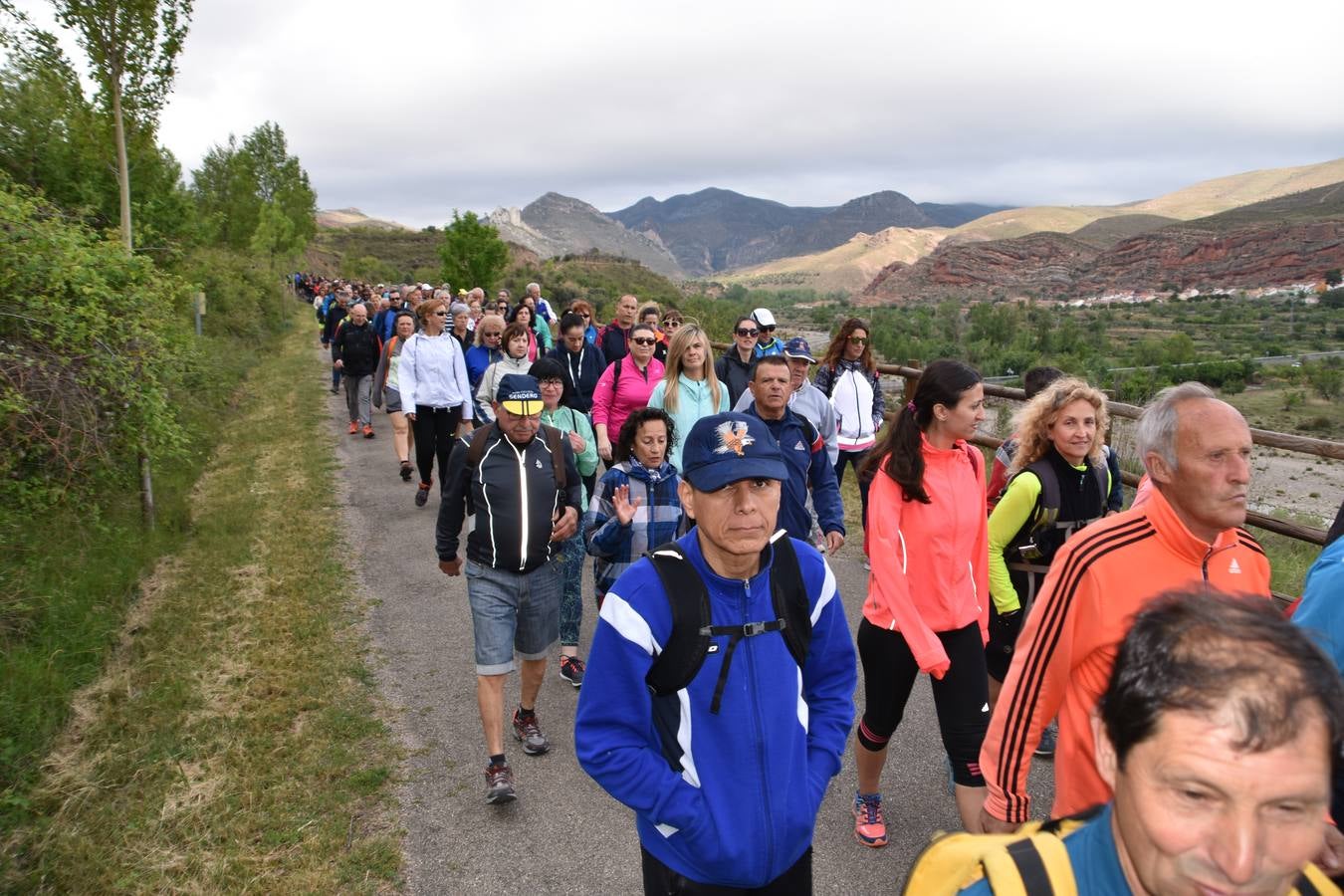 Participan más de 700 personas.