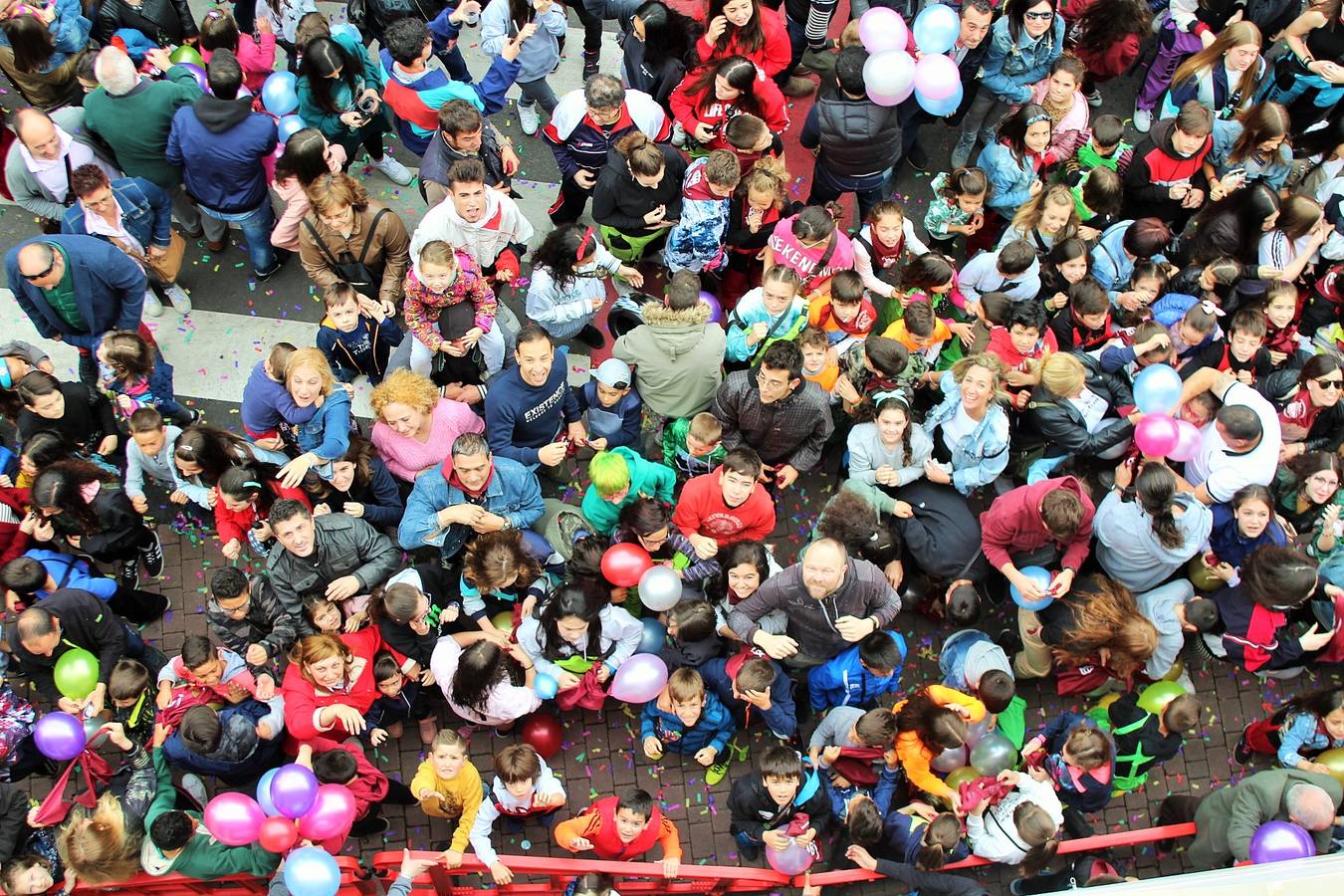 Fotos: Lanzamiento del cohete de las fiestas de San Isidro en Villamediana