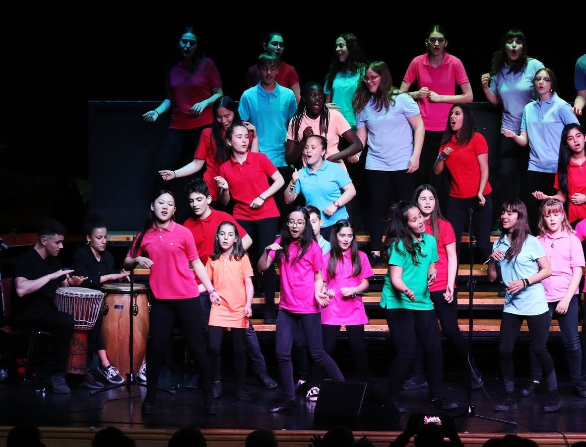 En el concierto participaron cuatro formaciones musicales y 200 niños.