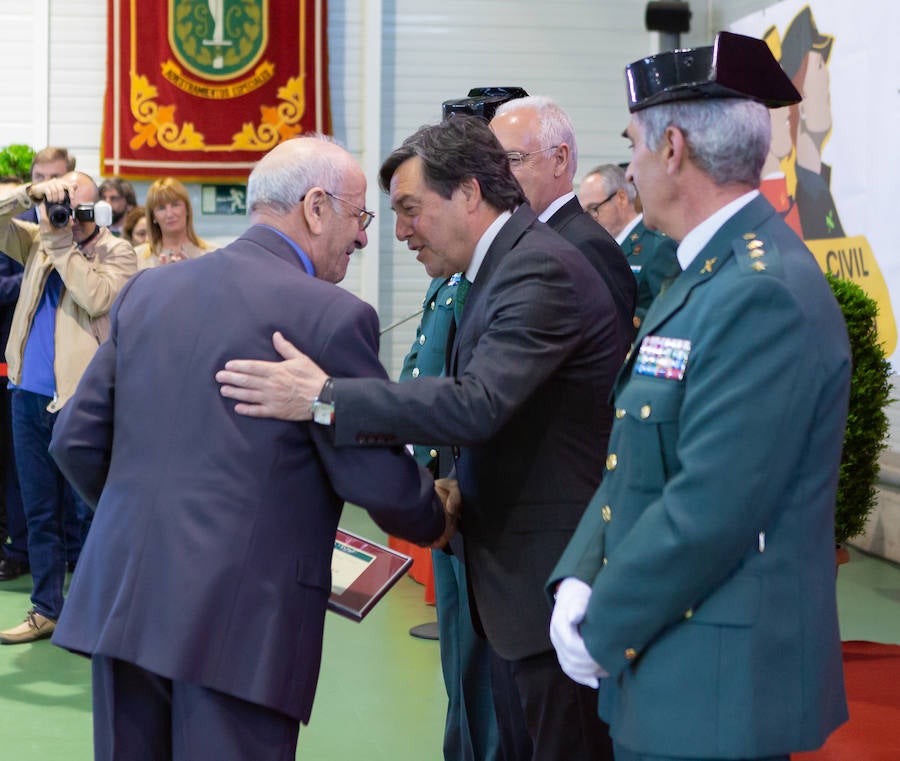 El Acuartelamiento de la Guardia Civil de Logroño ha celebrado este lunes un acto conmemorativo