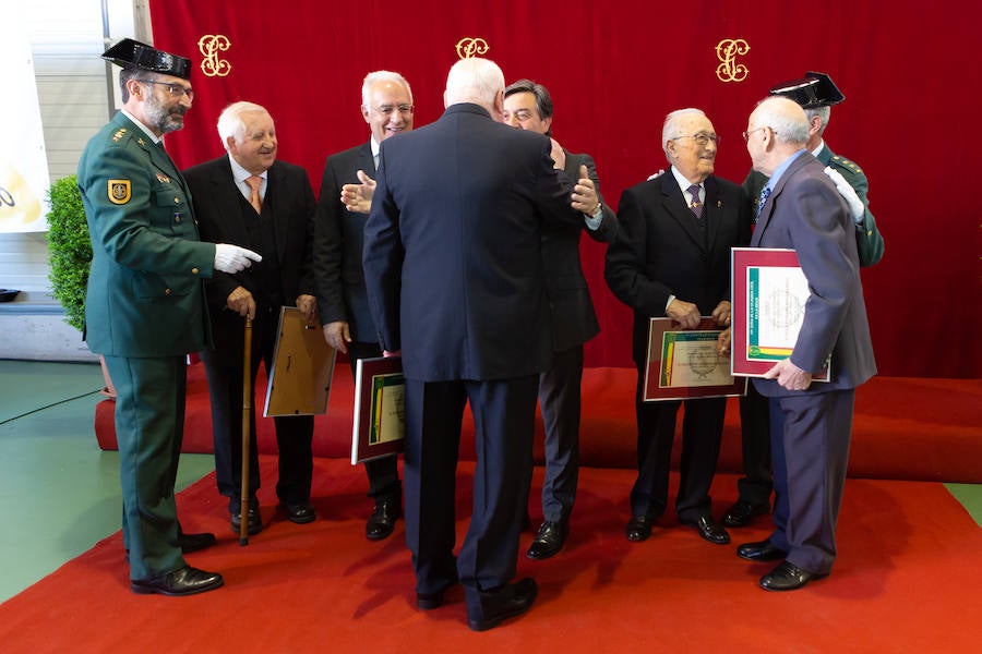 El Acuartelamiento de la Guardia Civil de Logroño ha celebrado este lunes un acto conmemorativo