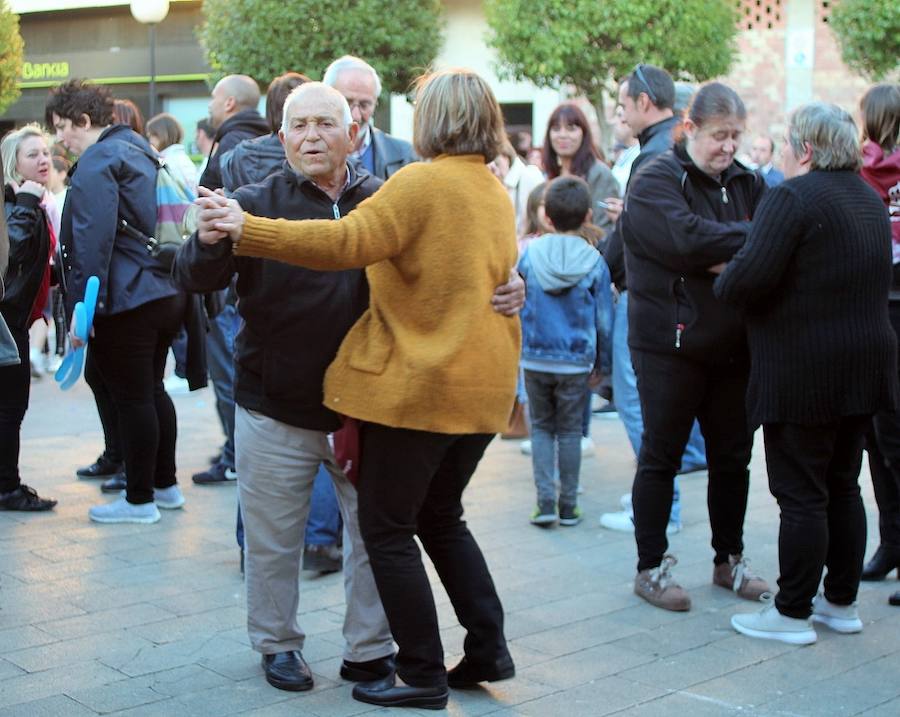 La asociación de mujeres ofreció una degustación de bocadillo