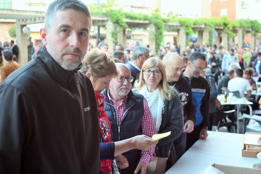 La asociación de mujeres ofreció una degustación de bocadillo