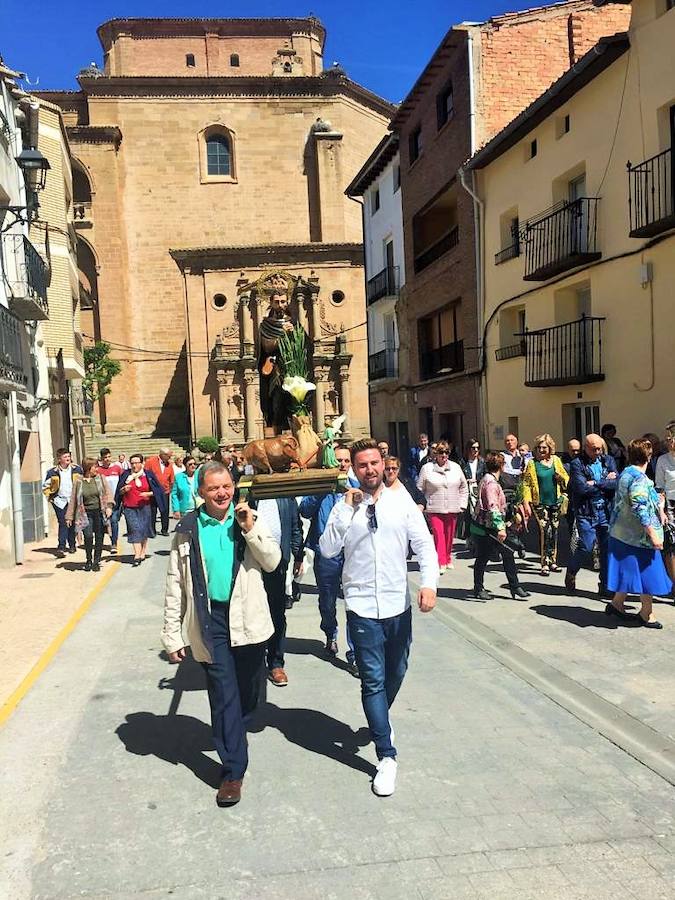 Los vecinos honraron, en un día de calor, al patrón de los agricultores 