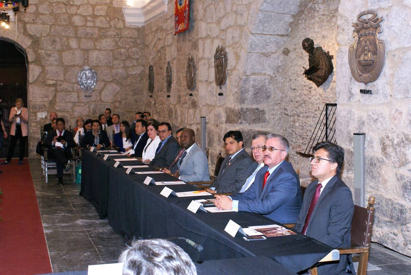 Fotos: La UNIR firma en San Millán un convenio con 15 universidades de Ecuador