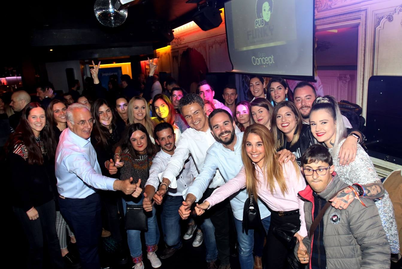 Fotos: El PP se va de discoteca