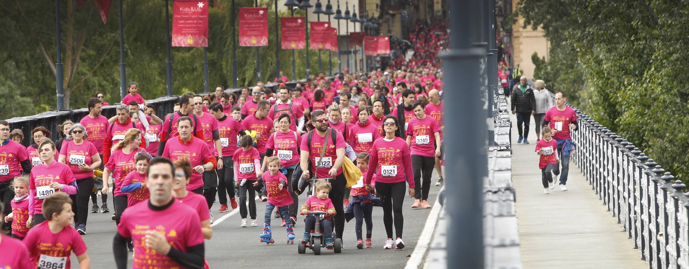 Fotos: Multitudinaria participación en la Carrera de la Familia (II)