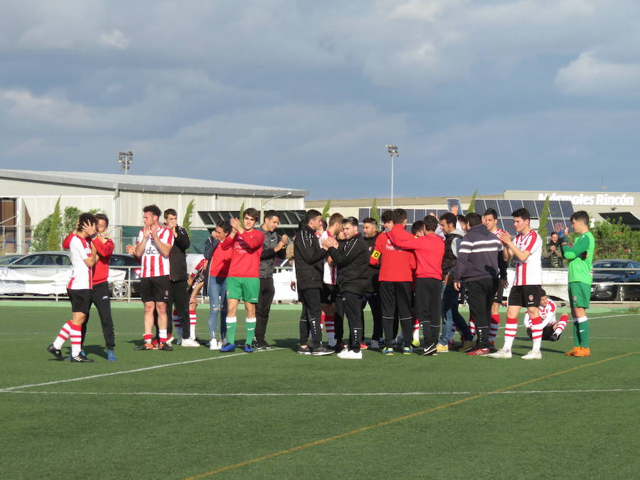 un final emocionante, con toda la afición en el campo homenajeando a sus 'campeones'