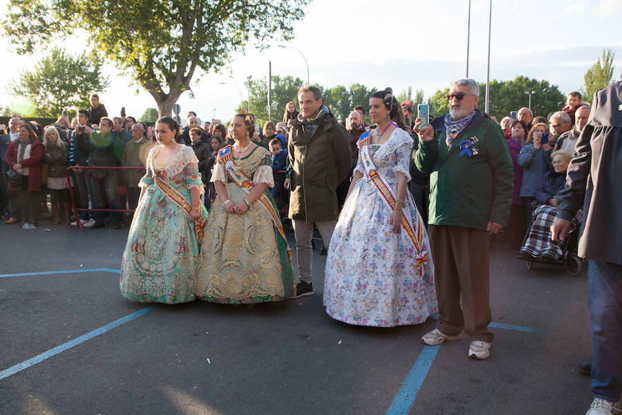 Cientos de personas se acercaron al acto final de las 'fallas' que se han venido celebrando en los últimos días