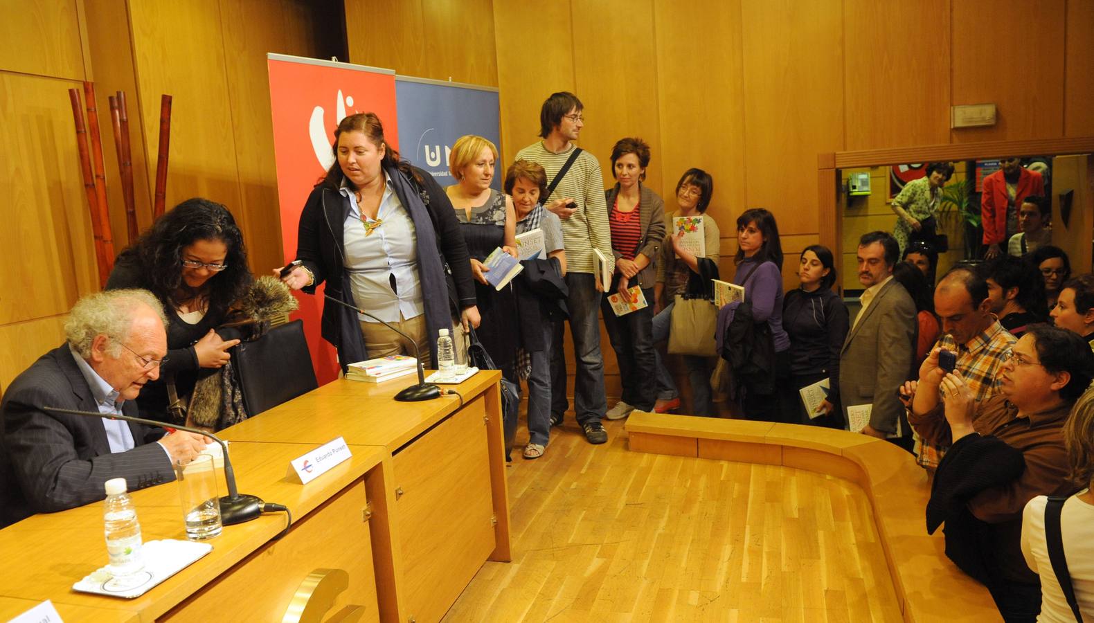 Fotos: Cuando Eduardo Punset triunfó en el Aula de Cultura de Diario LA RIOJA en el 2012