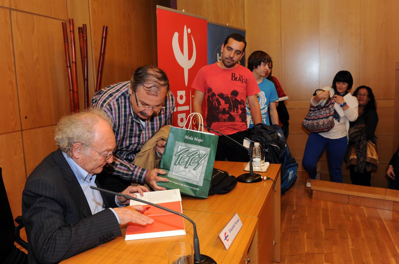 Fotos: Cuando Eduardo Punset triunfó en el Aula de Cultura de Diario LA RIOJA en el 2012